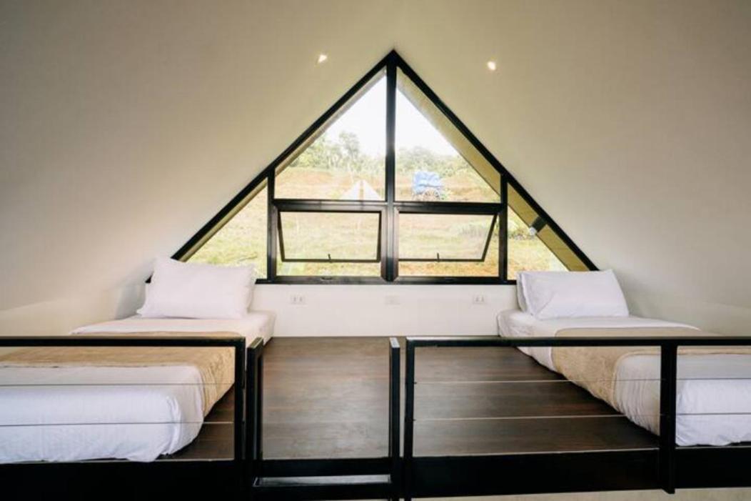 Grey Rock Mountain Cabin W/ Jacuzzi Balamban Exteriör bild