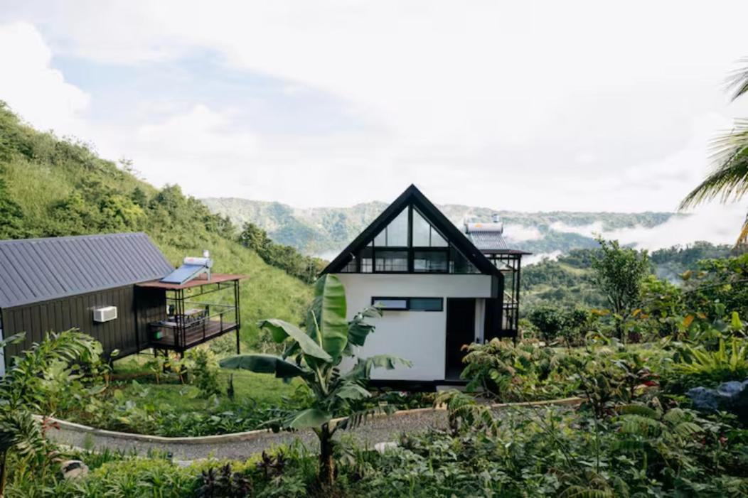 Grey Rock Mountain Cabin W/ Jacuzzi Balamban Exteriör bild